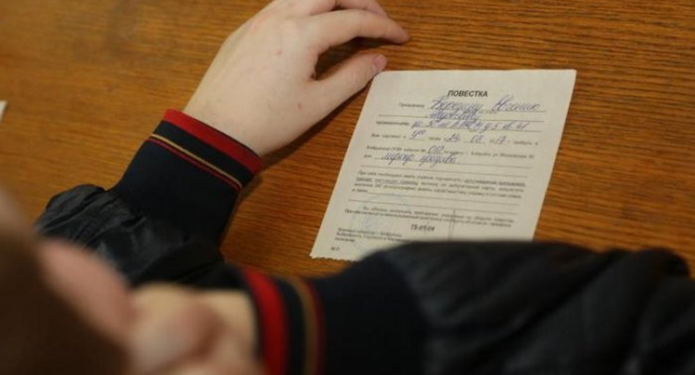 В Москве студент получил повестку на военные сборы и попытался покончить с собой