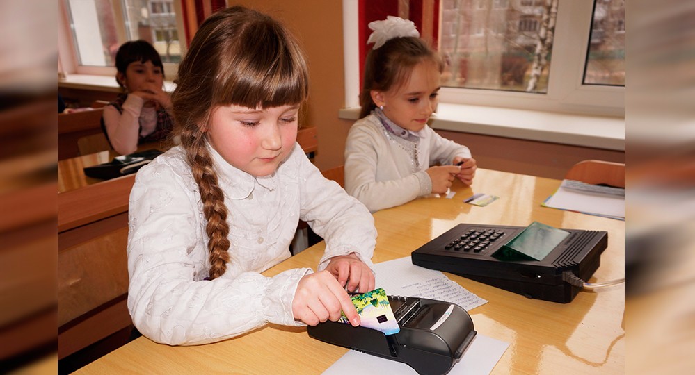 Ольга Васильева назвала преступлением платные дополнительные занятия в школах