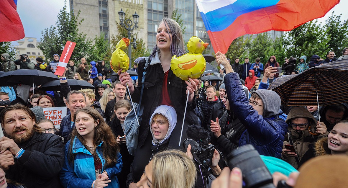 МВД предложило наказывать учителей за участие детей в протестных акциях 