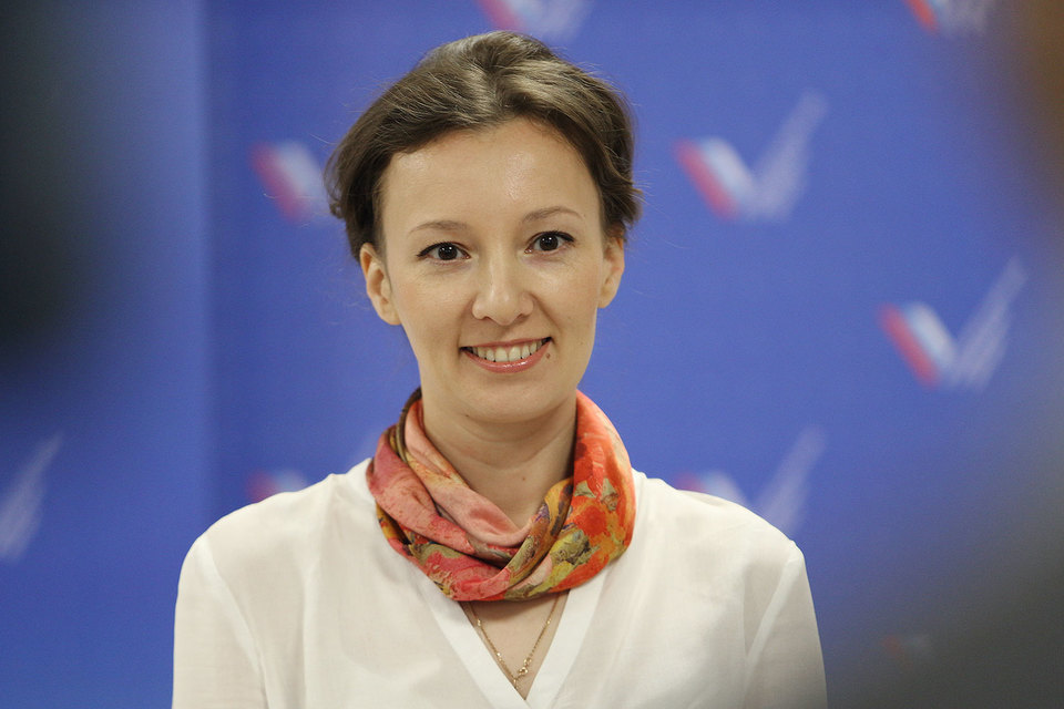 Анна Кузнецова: «Семьеведение» будут преподавать в рамках существующих гуманитарных предметов