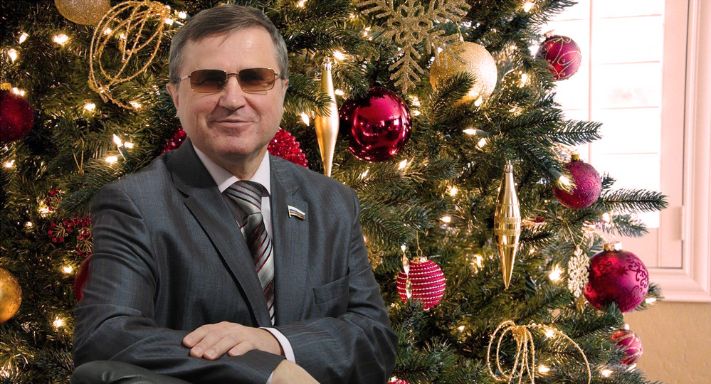 Размышления у новогодней ёлки Размышления у новогодней ёлки