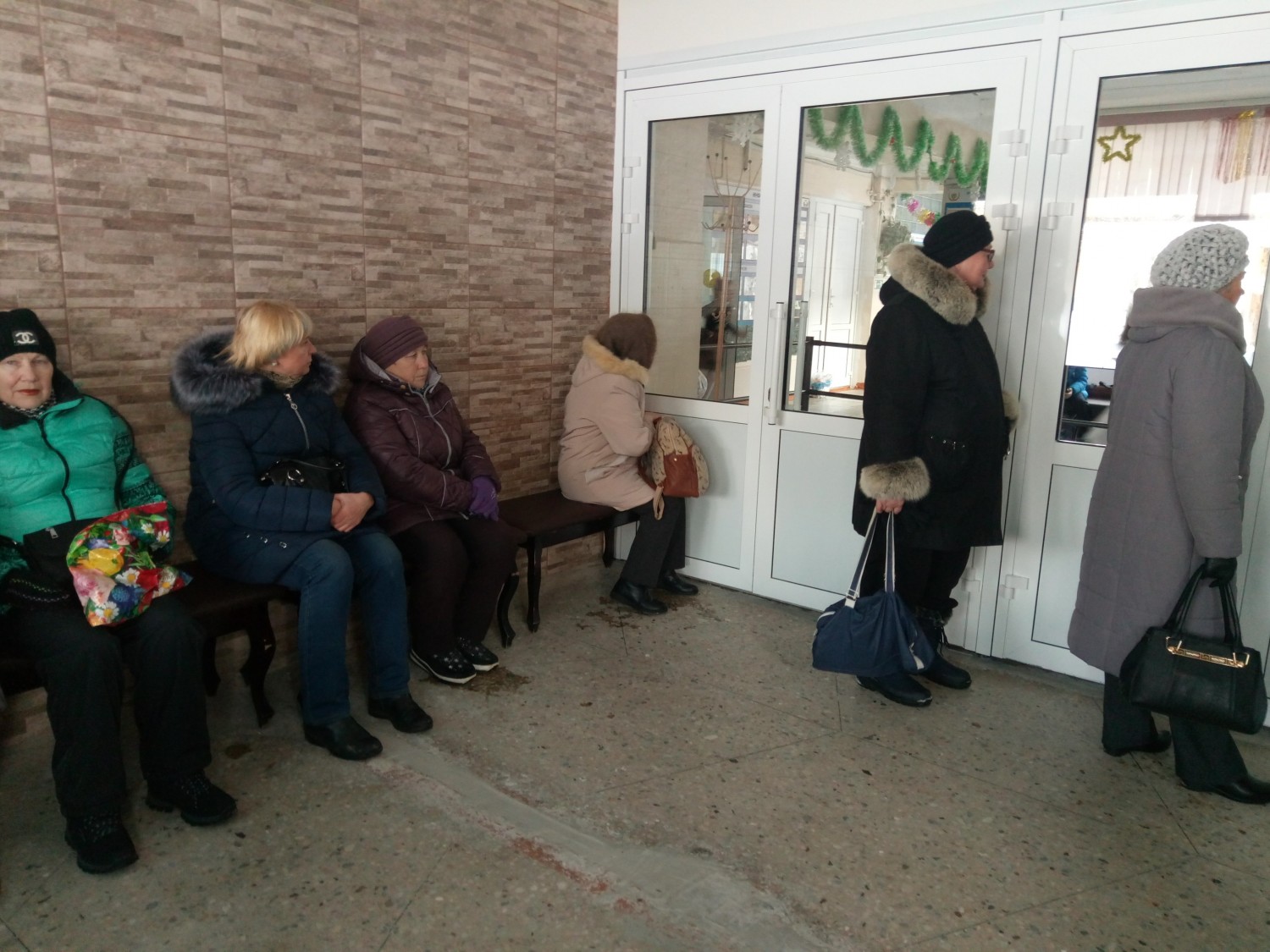 В Ярославле родителям закрывают доступ в школы