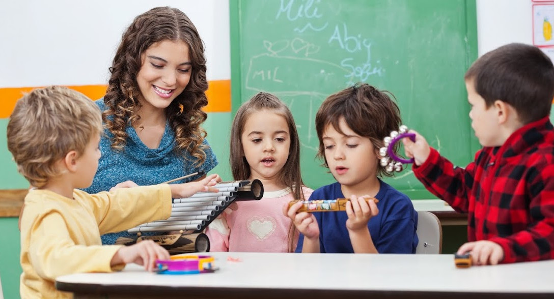 Франция: во что обойдется обязательное поступление в школу с трех лет?