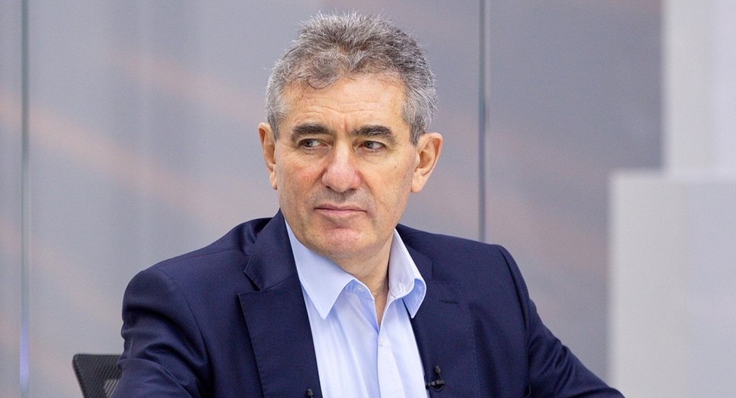 Руководитель департамента образования Москвы Исаак Калина: «Серьезное развитие в ближайшие годы получит московская старшая школа»