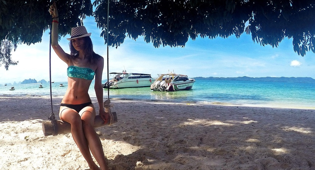 #УчителяТожеЛюди: в России развернулся флешмоб в поддержку уволенной омской учительницы