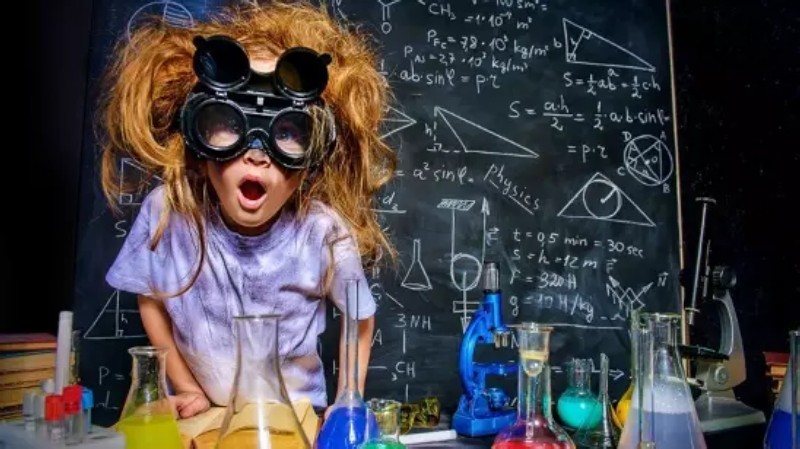 МГУ и Минобрнауки объявили Всероссийский конкурс детских рисунков о науке