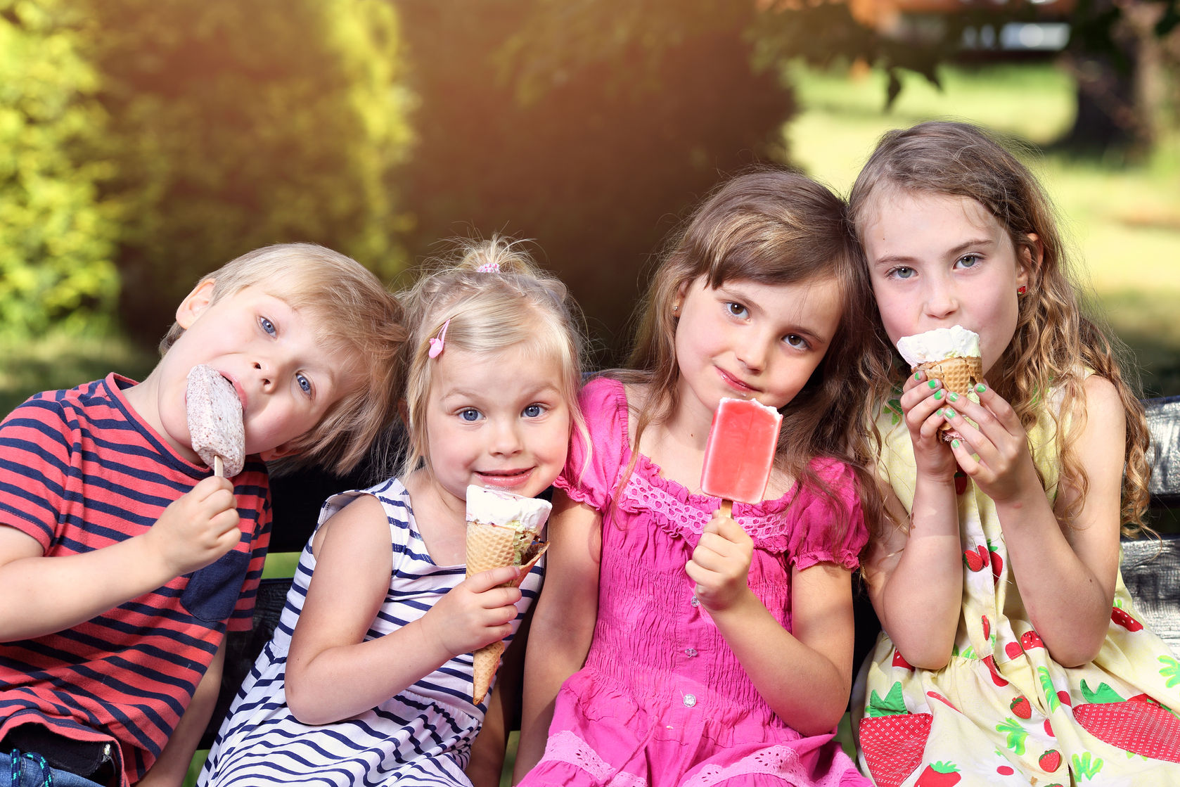 Дети Едят Мороженое