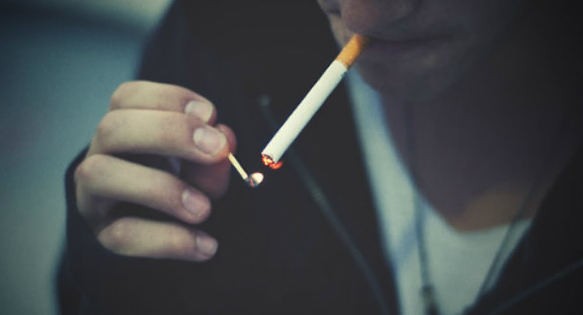 В подмосковном Одинцово общественники скрутили подростка за курение 