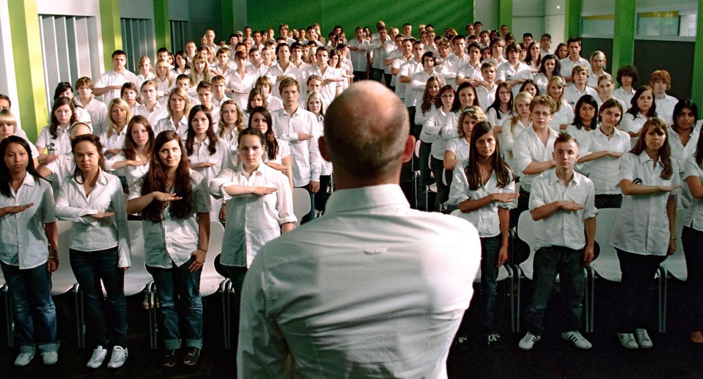 Игра в нацистов: педагогический эксперимент в австрийской школе