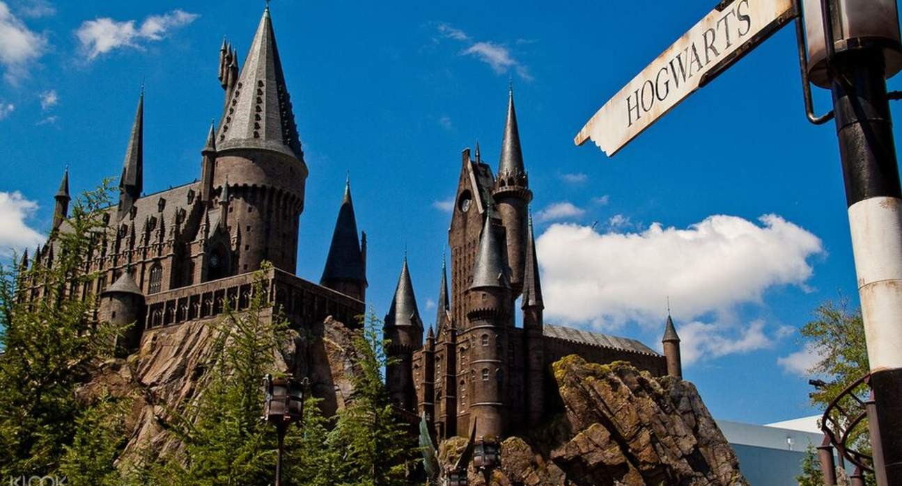 В США учителя превратили школу в Хогвартс