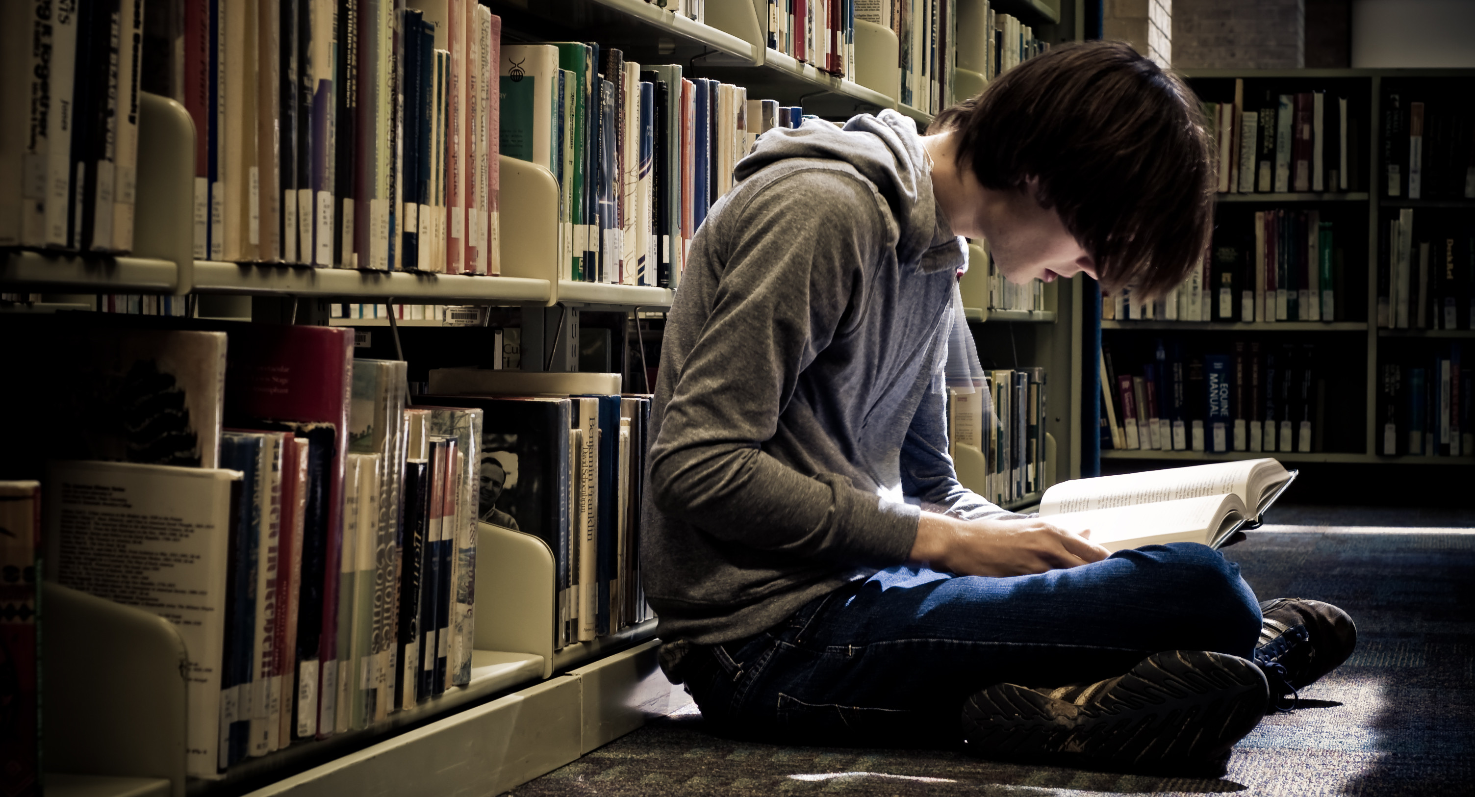 Между чёрным и белым – 50 оттенков серого, но вне их есть и другие цвета! Между чёрным и белым – 50 оттенков серого, но вне их есть и другие цвета!