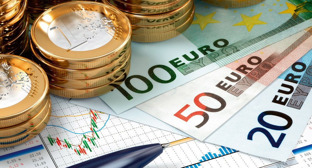 Школьникам выделят по 1600 евро