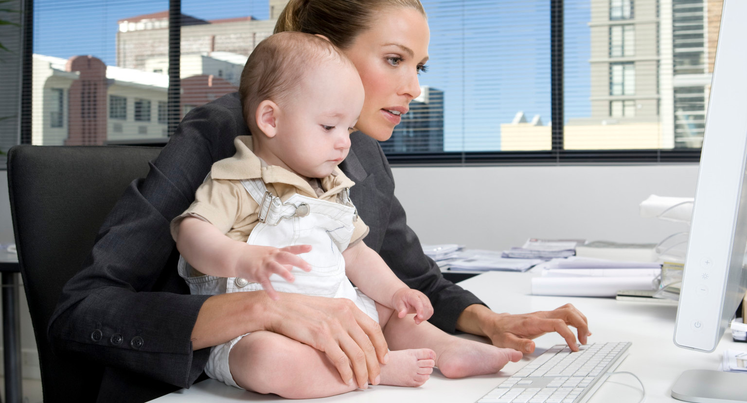 В офисах предлагают создавать детские комнаты