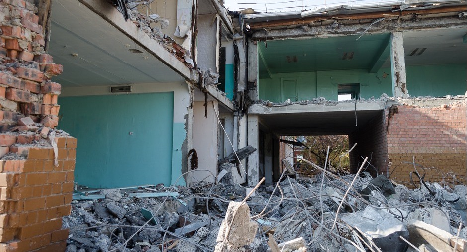 В Иркутской области школа с рухнувшим переходом пойдет под снос