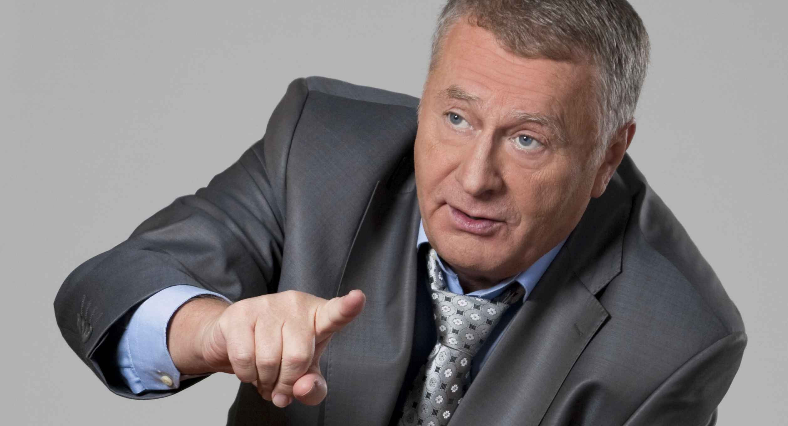 Владимир Жириновский о подарках учителям:  Все запретить, начиная с цветочка, шоколадки и блокнотика!