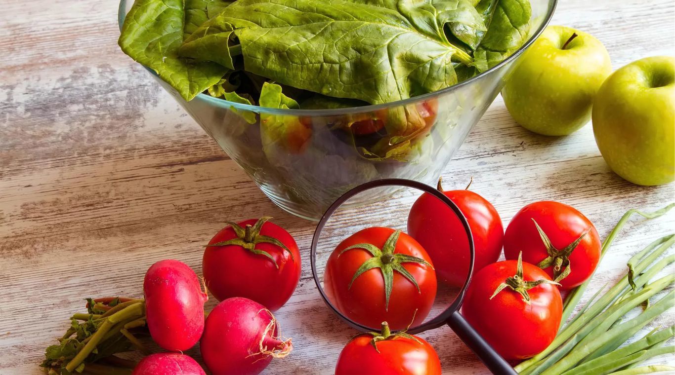 Следователи проверят сообщения о подмосковной школе, где кормили «просрочкой»