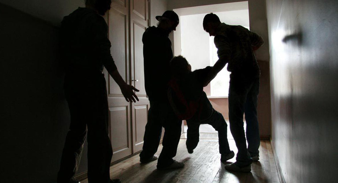 За два года в школах совершено более 20 случаев насилия