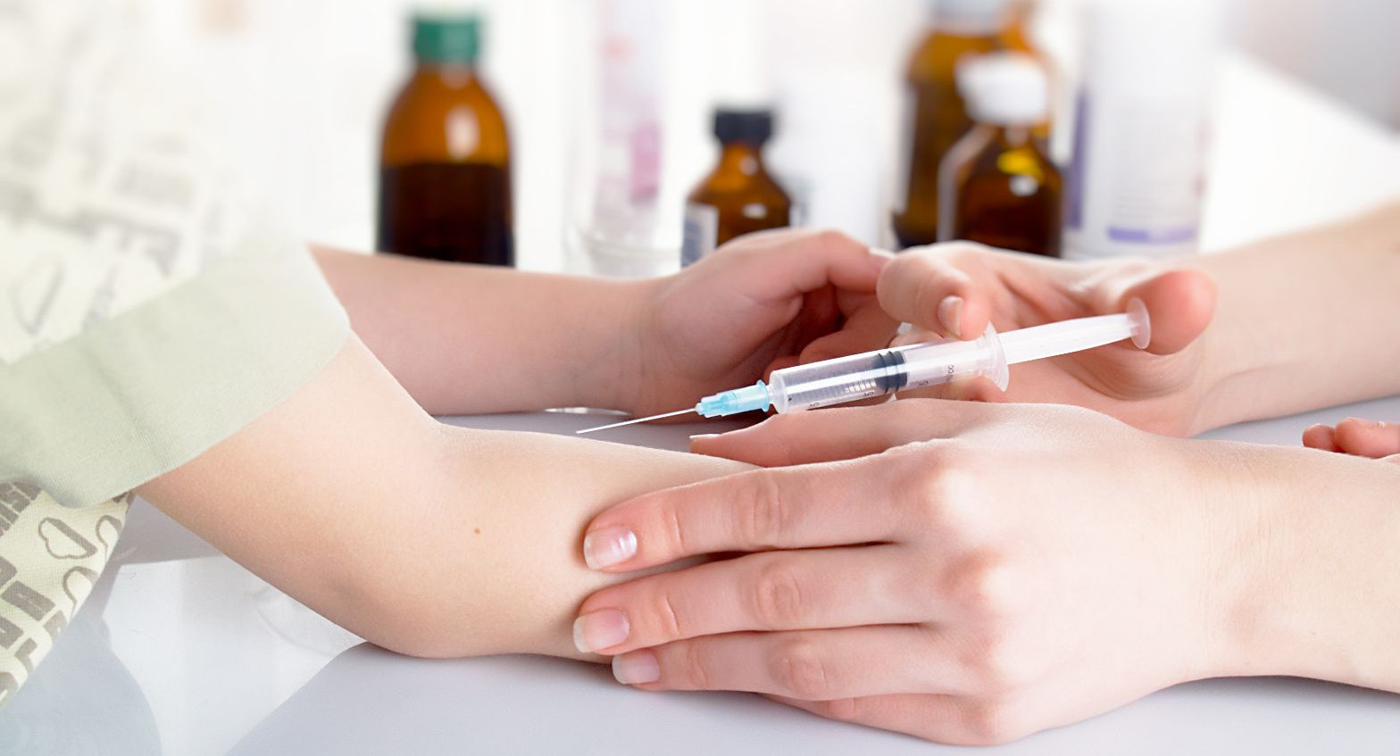 Скандал в Перми: двух девочек полгода не пускают в школу из-за отсутствия справки по манту 