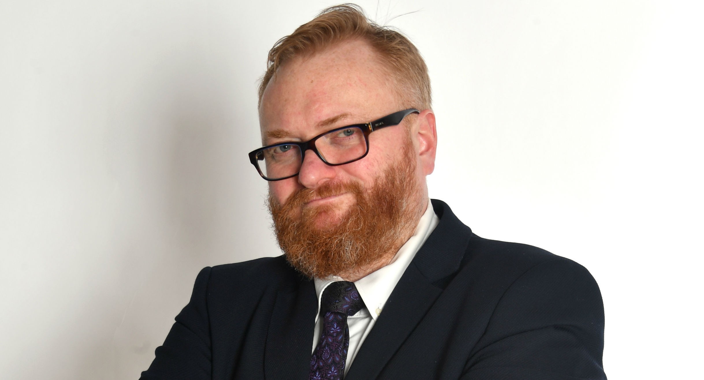 Милонов попросил запретить рекламу секс-шопов рядом со школами