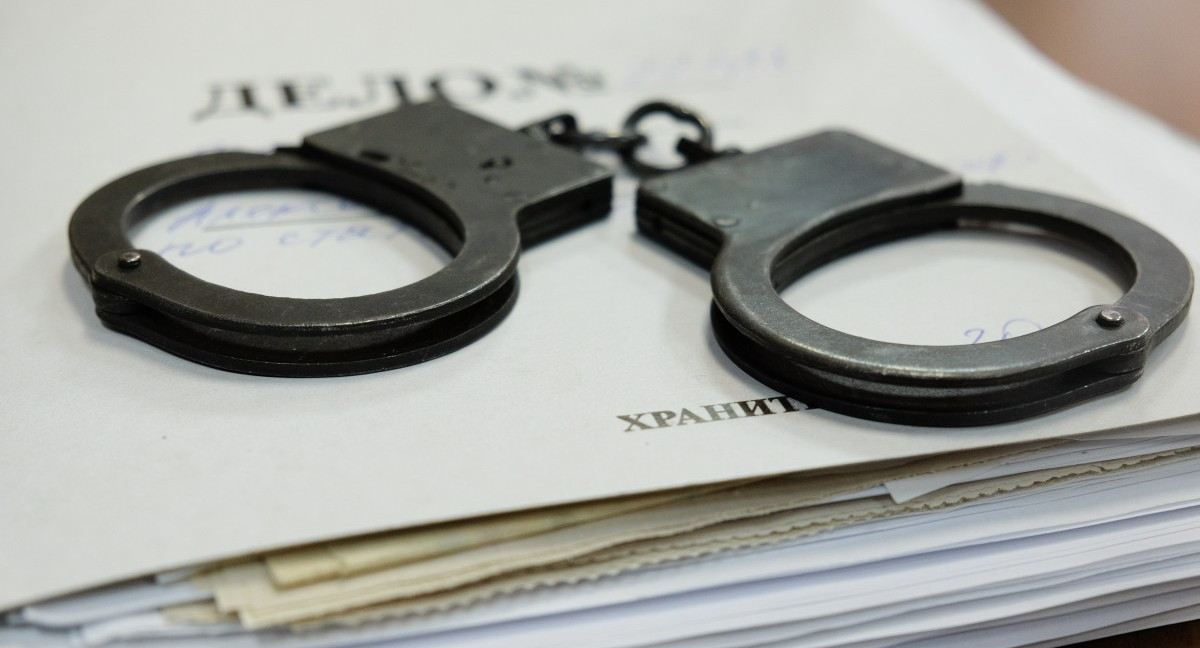 Экс-мэра Биробиджана подозревают в незаконном освоении около 45 млн рублей из программы «Образование»