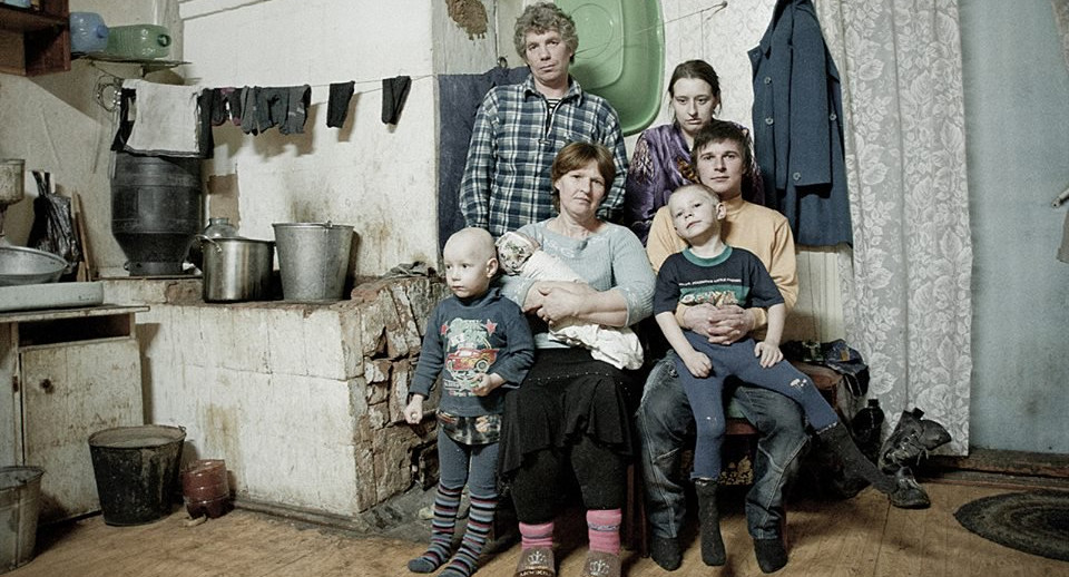 В России предложили запретить изымать детей из семей, оказавшихся в сложных условиях