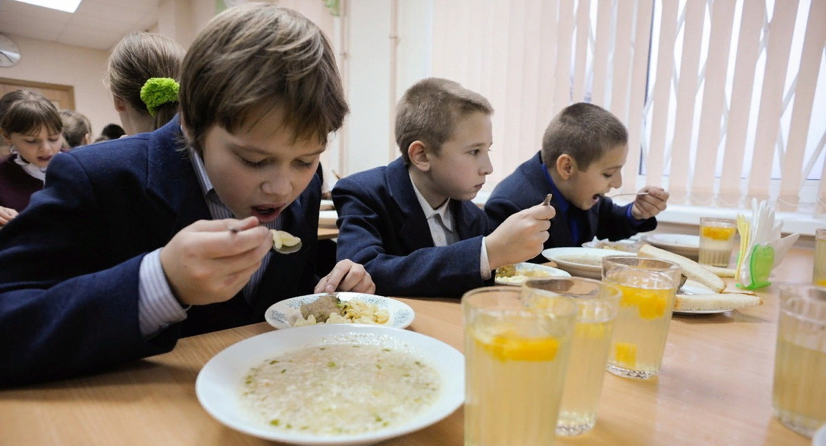 Депутаты Курултая попросили Дмитрия Медведева ввести ГОСТ на питание