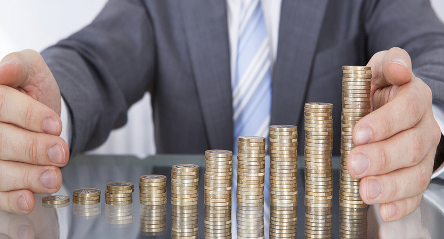 Майские указы по повышению зарплат бюджетников выполнили только четыре региона