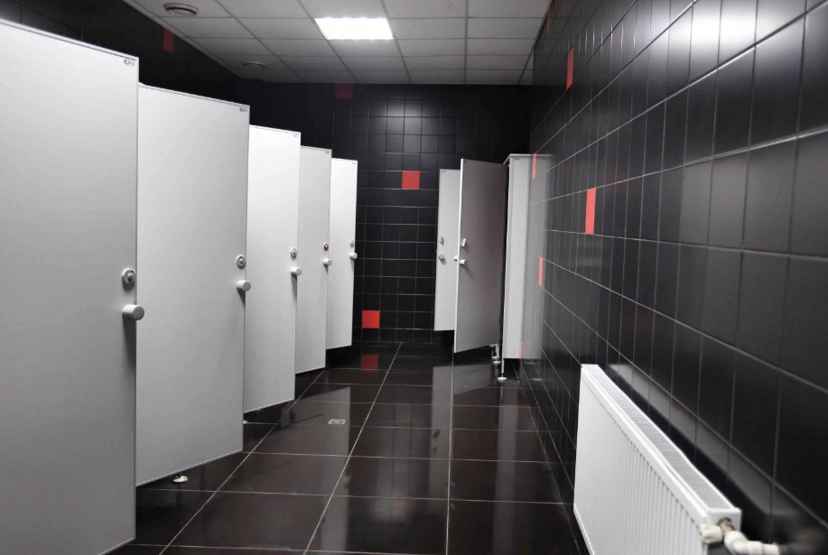 Учительница устроила потасовку со школьницей из-за очереди в туалет