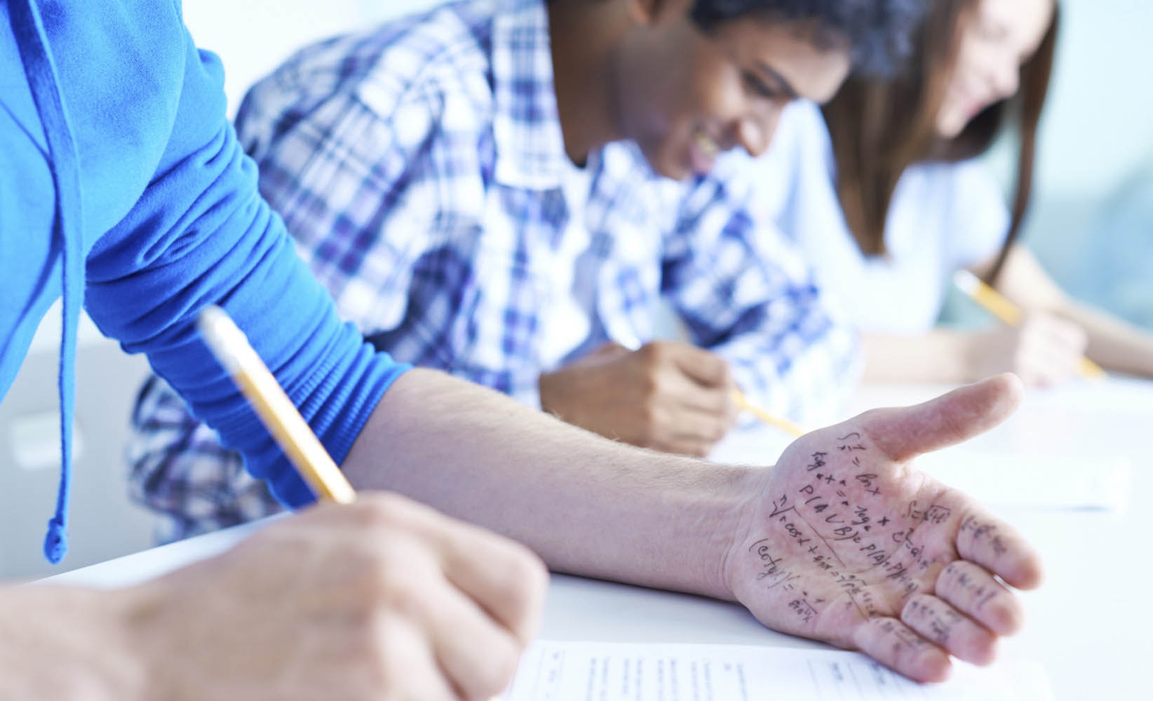 Пять советов от Рособрнадзора тем, кто собирается списать на ЕГЭ