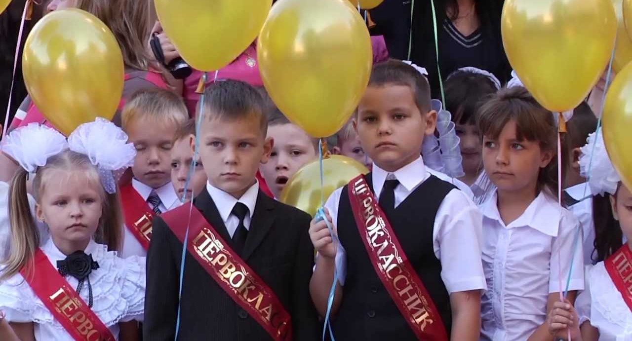 На что идут родители первоклассников ради хорошей школы 