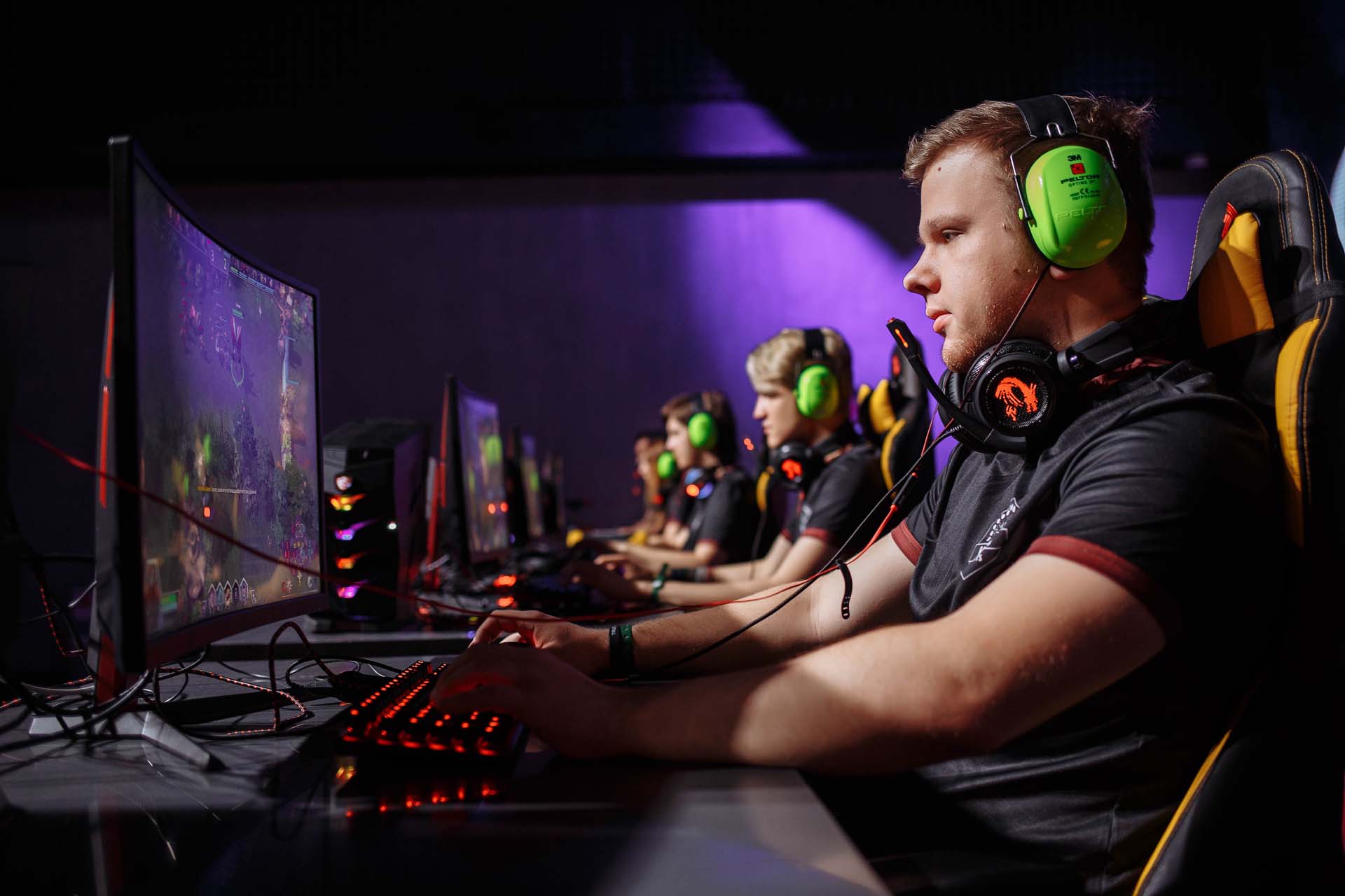 Студенты Томского университета получат зачет, играя в Dota 2 и Counter-Strike