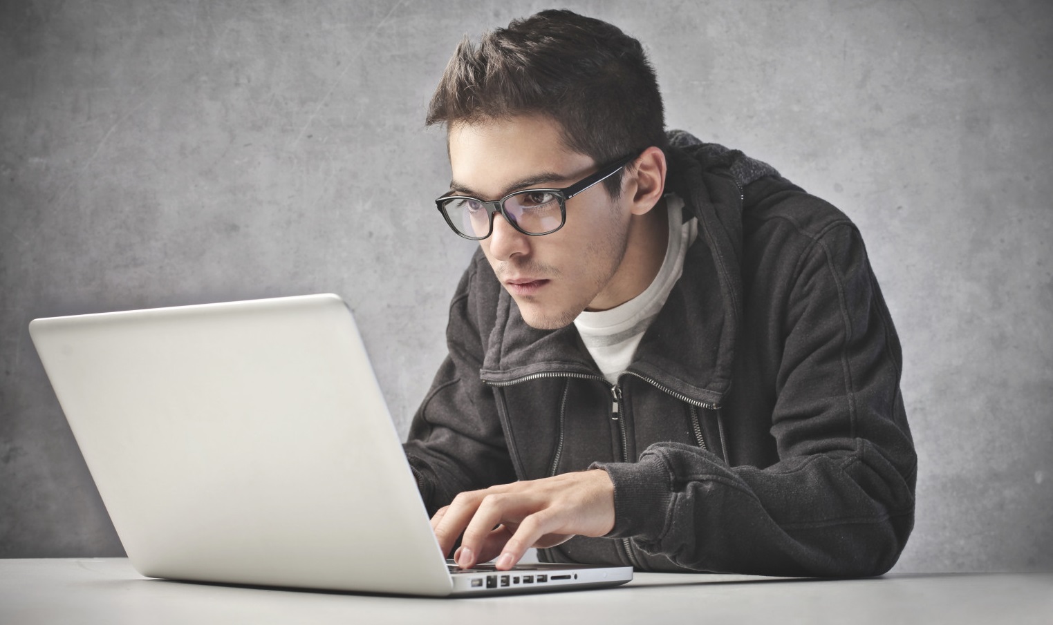 Немецкие школьники пользуются видеоуроками, чтобы делать домашние задания