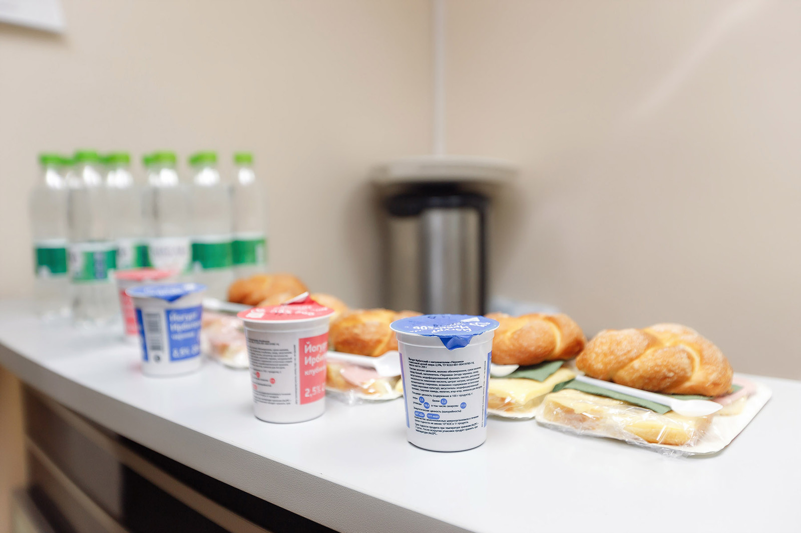 Во Владивостоке возле элитной школы хотят открыть столовую для бездомных 