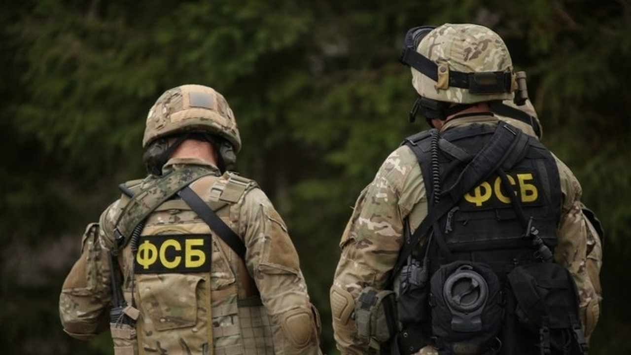 В Дагестане задержали чиновников, присвоивших выделенные на школы 240 млн