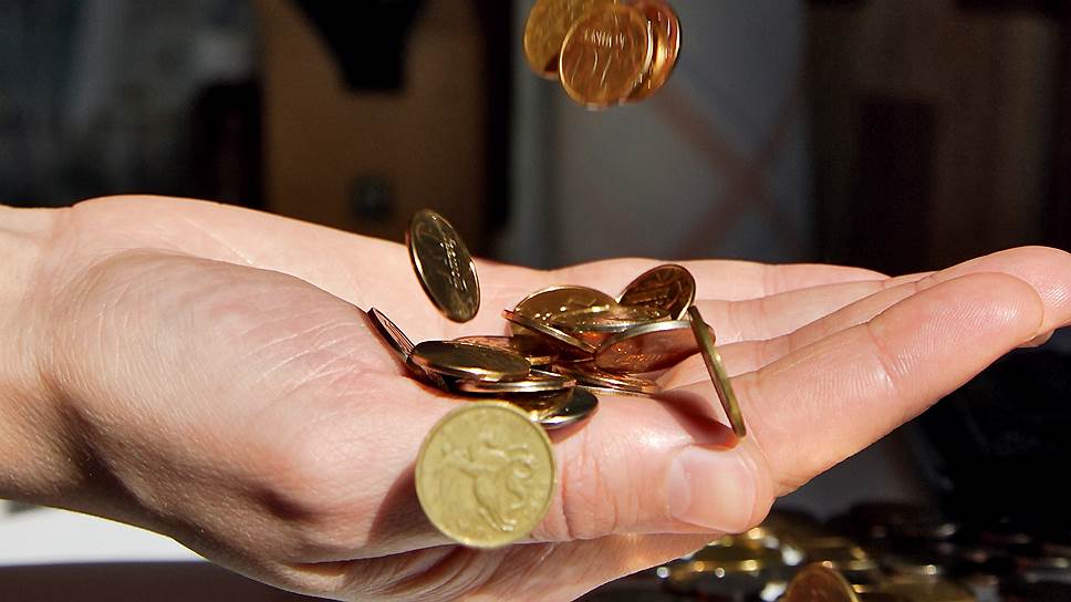 В Госдуме предложили приравнять базовый оклад зарплаты учителей к МРОТ