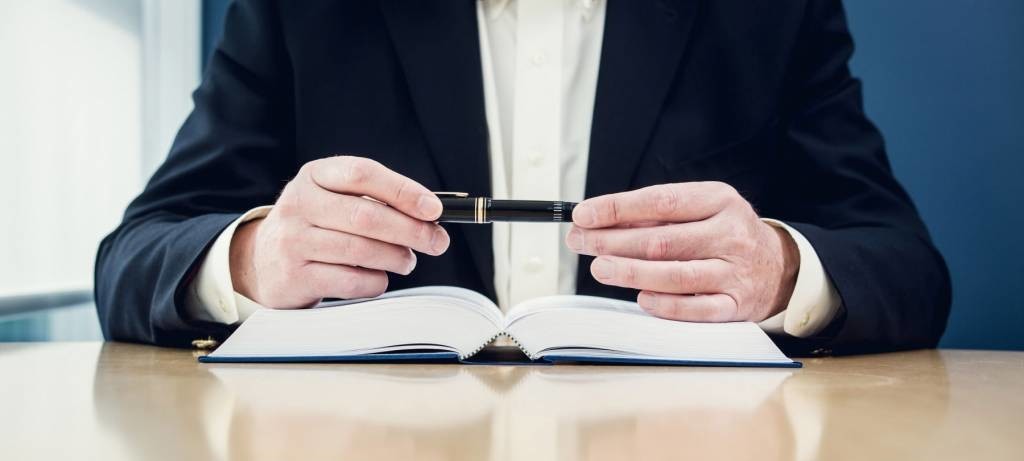 Директор школы не выдала зарплату принятым на работу ученикам