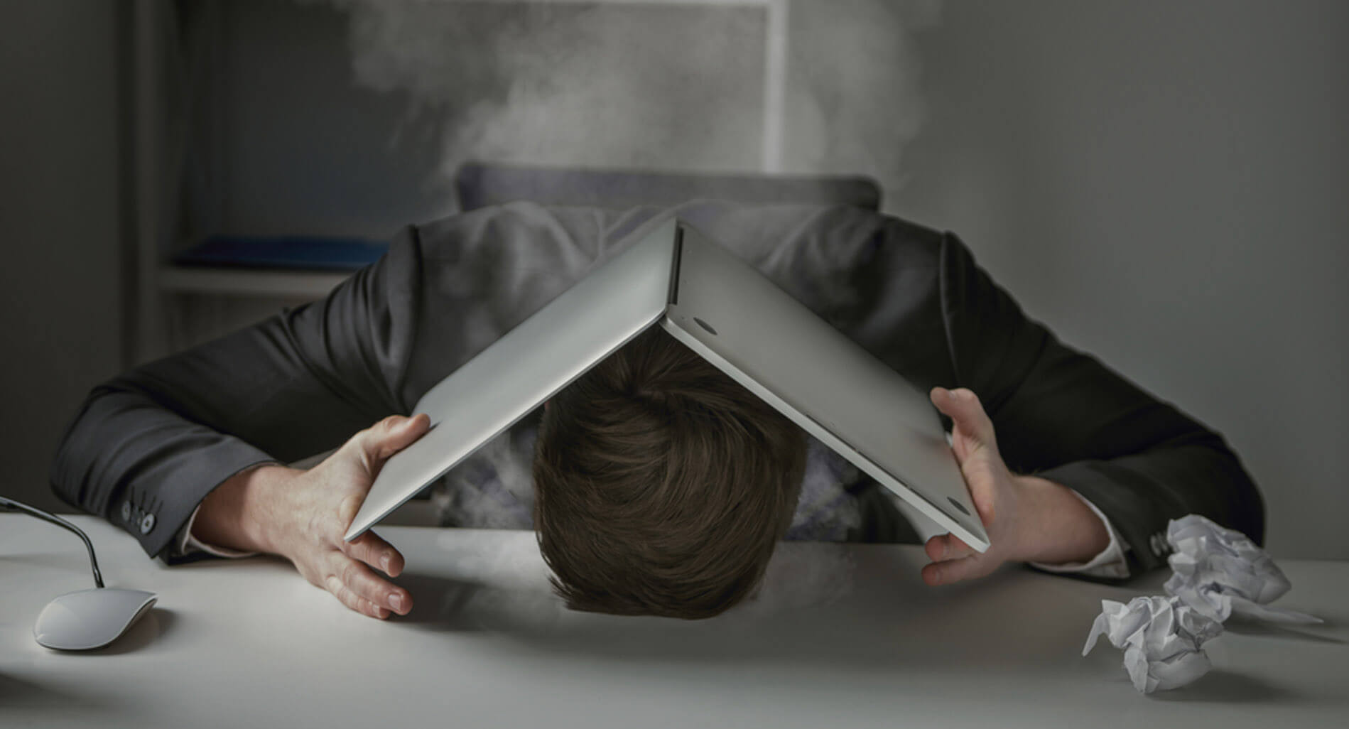 Эксперты назвали признаки профессионального выгорания