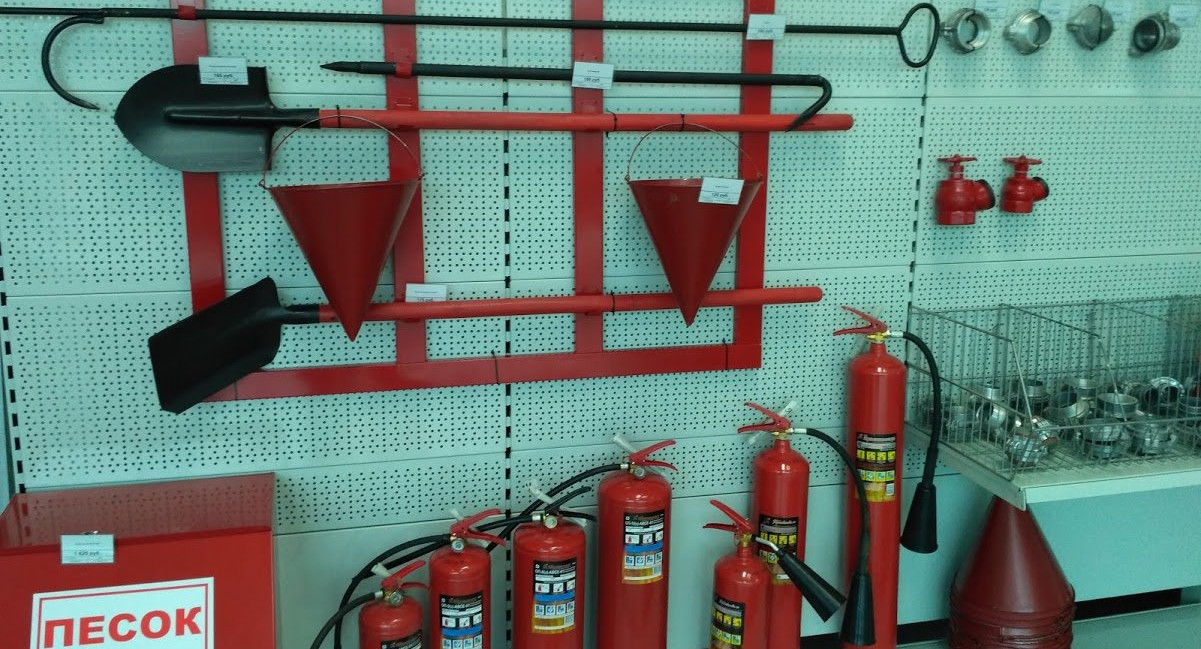 Дмитрий Медведев поручил проработать усиление противопожарных мер в школах Хабаровского края