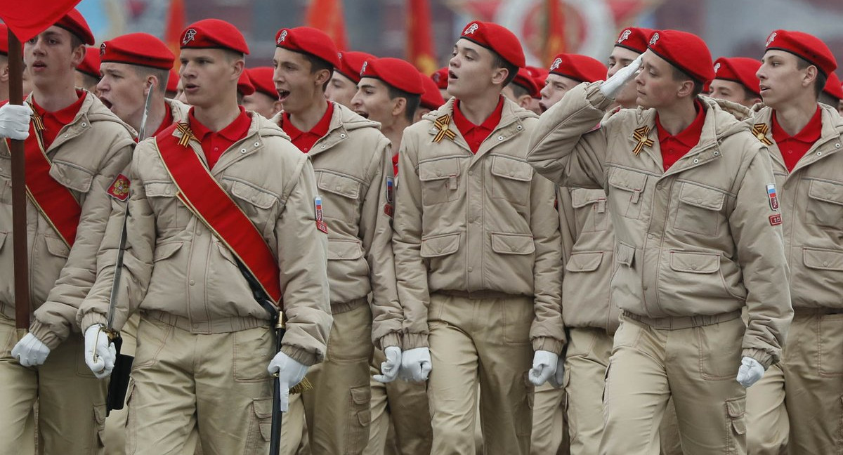 В Петербурге подростка оштрафовали за пикет против «Юнармии»