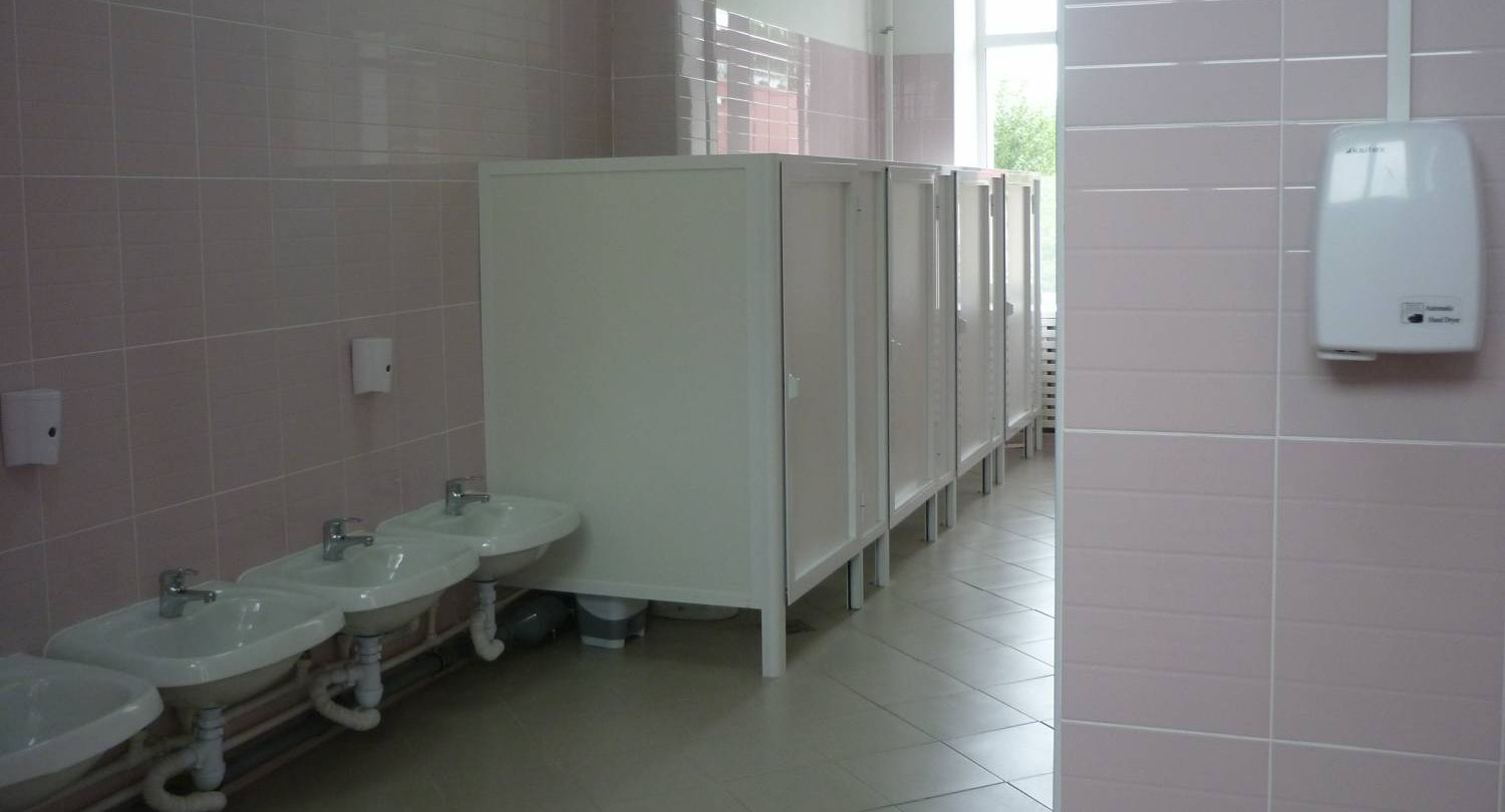 Регионам направят 12 миллиардов рублей на благоустройство школ