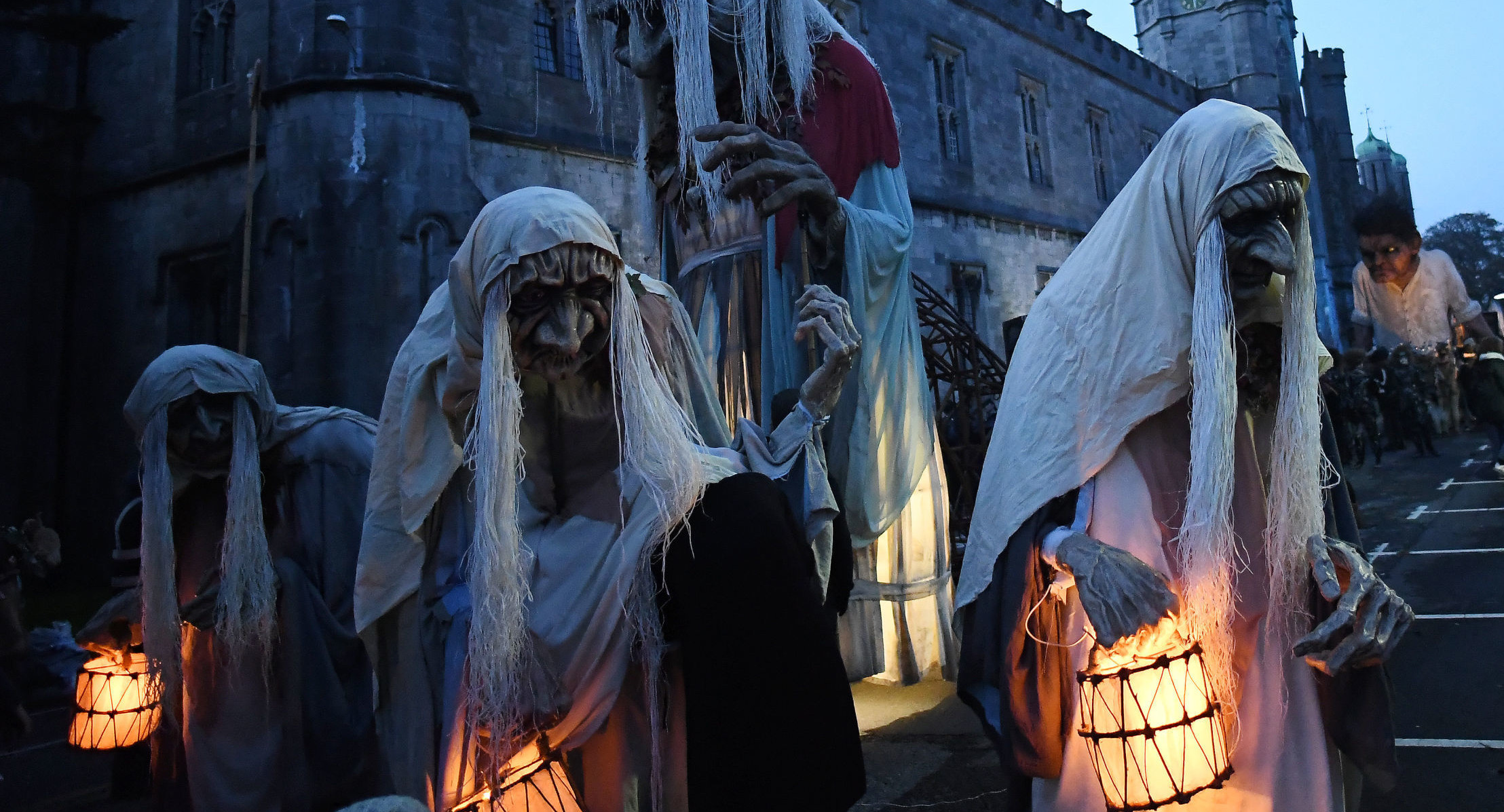 Александр Адамский комментирует инициативу доносить на празднование Хэллоуина