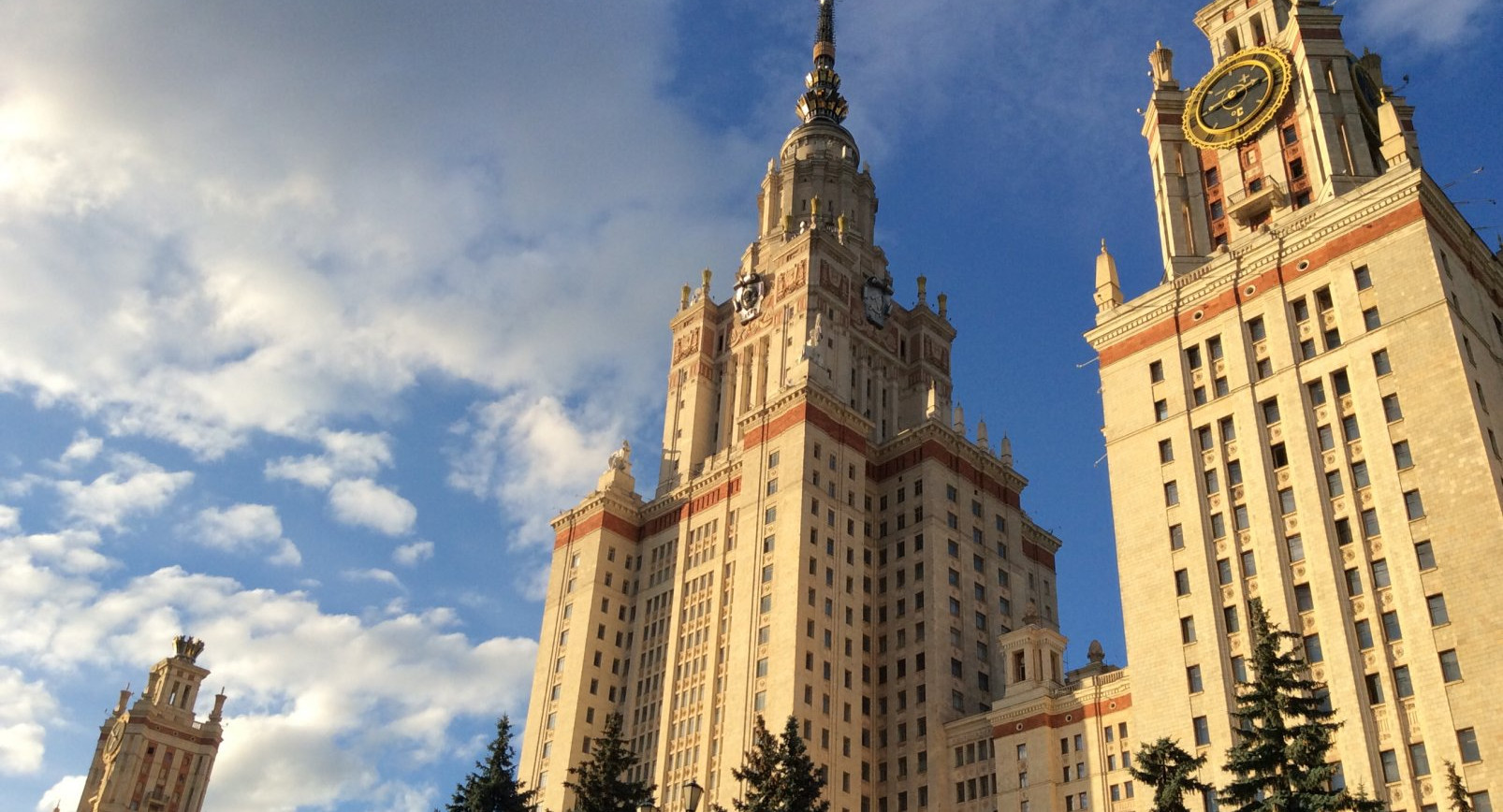 Студенты и сотрудники МГУ потребовали вернуть выборы ректора