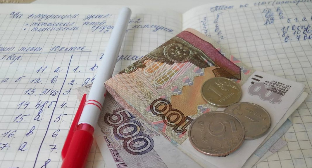 Евгений Ямбург рассказал, чем обернется уравнение зарплат педагогов