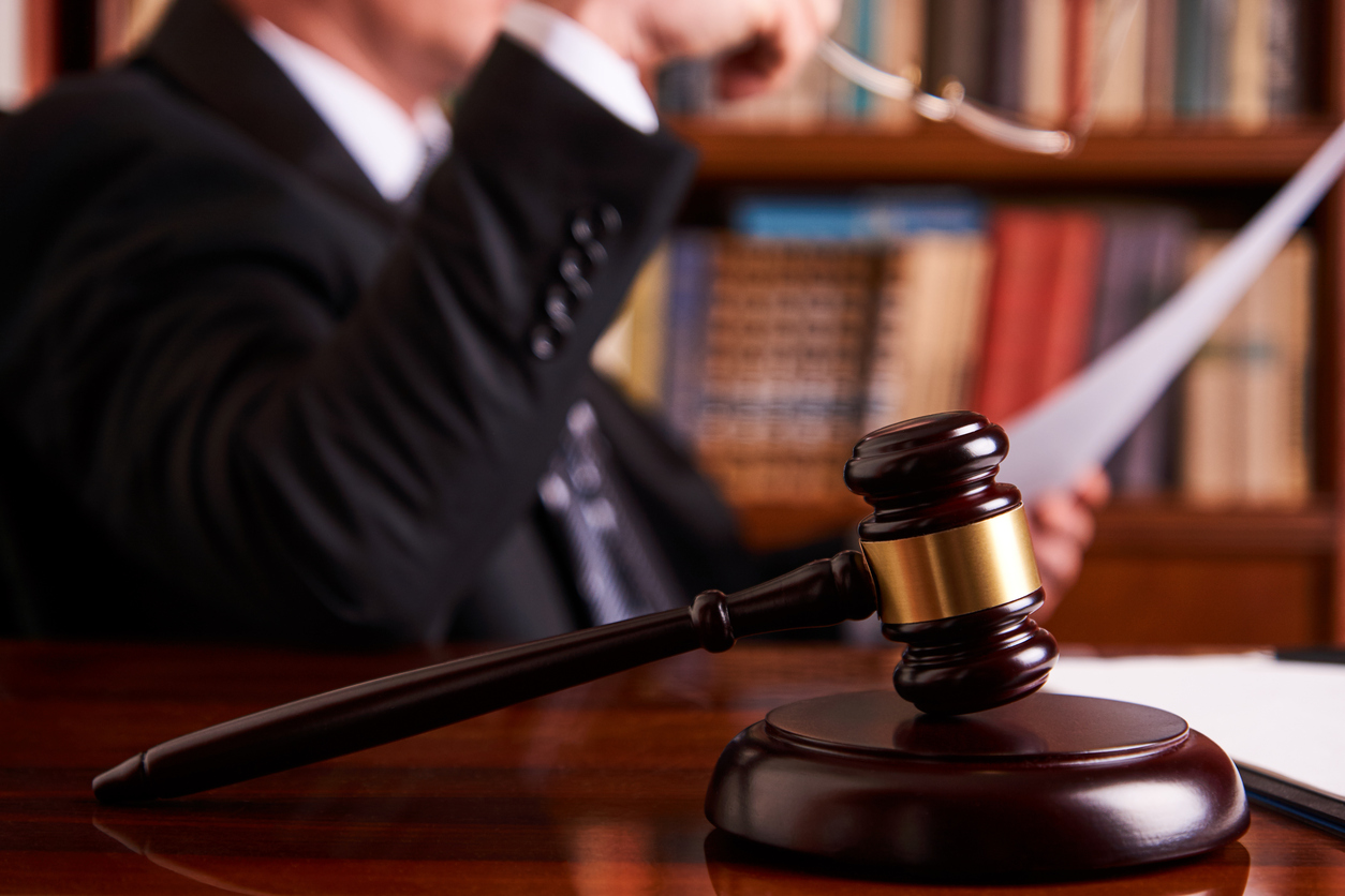 Слушание об аннулировании лицензии школы Щетинина перенесли