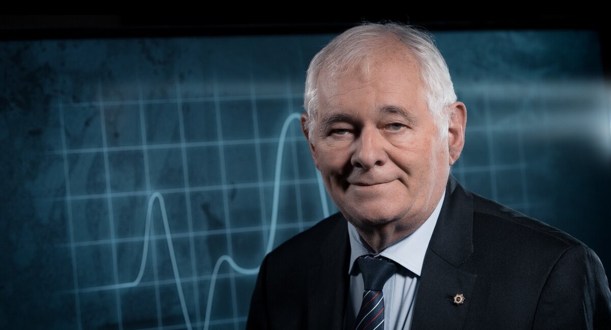 Леонид Рошаль: Живите спокойно! Коронавирус не намного страшнее обычного гриппа