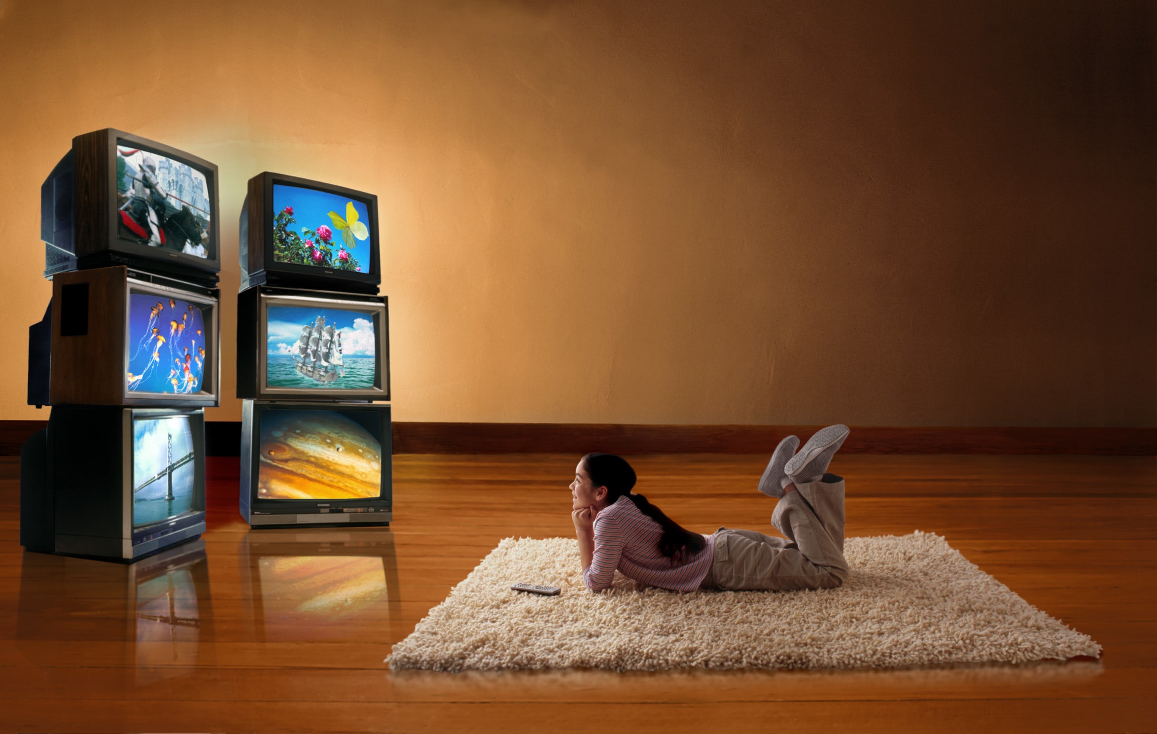 Минкомсвязь просит федеральные телеканалы увеличить долю познавательного контента в эфире