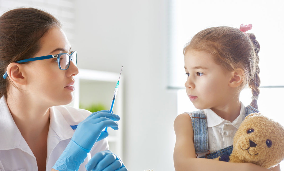 Сенаторы предлагают не пускать детей без прививок в дошкольные учреждения и школы