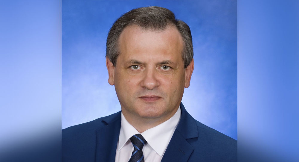 Латвия: Учитель раскритиковал экзамены под надзором полиции