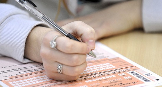 ​Рособрнадзор проведет анализ почерков 1,2 млн работ ЕГЭ