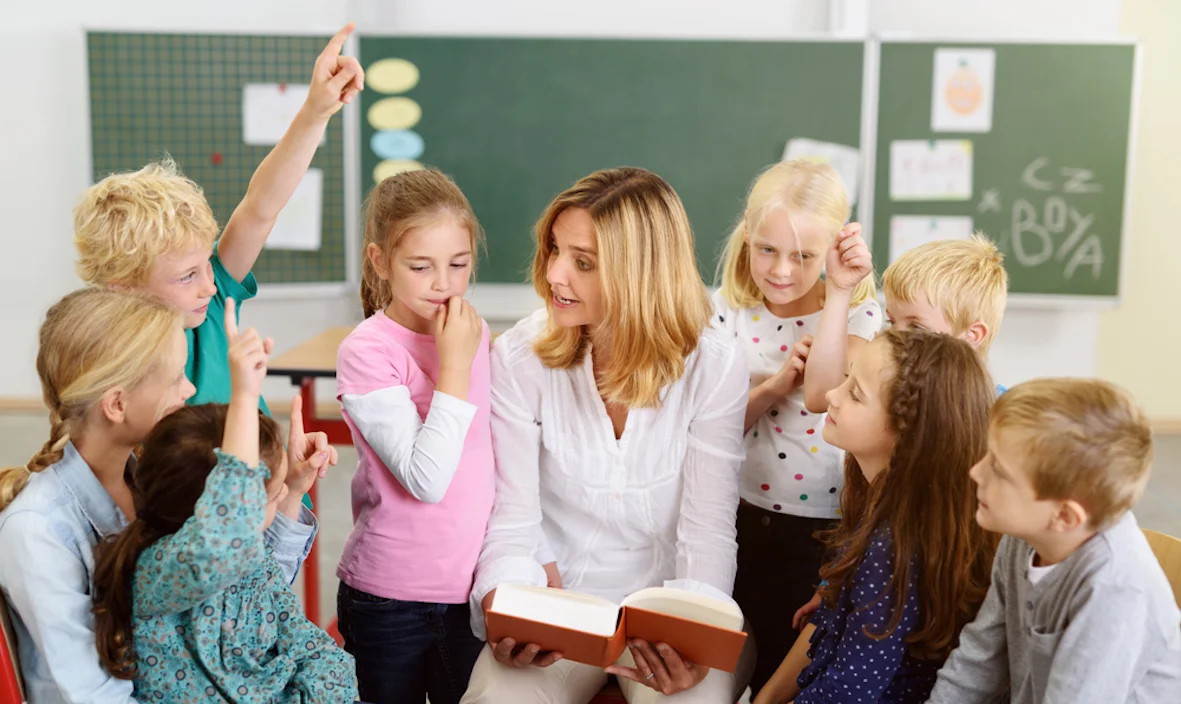 В Саратовской области разрешили быть классным руководителем только в двух классах